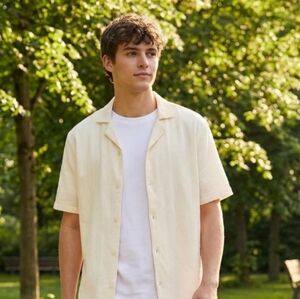 Hollister beige shirt, size L